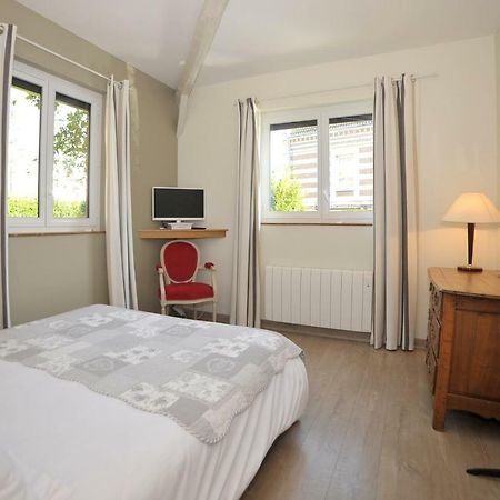 Bed and Breakfast La Rosace Шартр Екстер'єр фото
